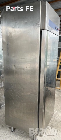 Професионален фризер вертикален професионално кухненско и барово оборудване, снимка 2 - Обзавеждане на кухня - 54166125