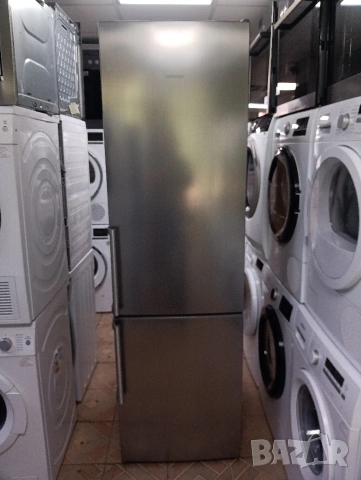 Като нов иноксов комбиниран хладилник с фризер Сименс Siemens с две години гаранция!