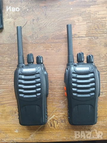 Комплект 2 бр. радиостанции Baofeng TH-888S + зарядни и слушалки
