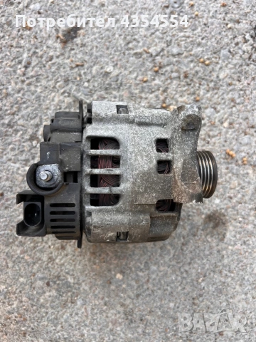 Оригинален алтернатор / динамо Valeo (90A) за Mercedes A-Class W169, снимка 2 - Части - 54860904