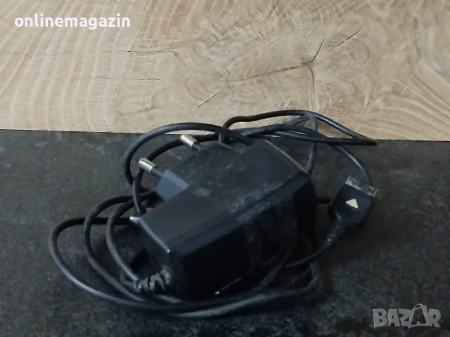 Сгъвам телефон Samsung GT-E1150i със зарядно, снимка 8 - Samsung - 55451282