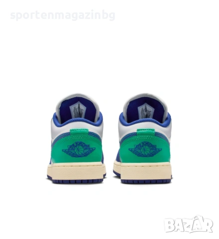 Юношески кецове Nike AIR Jordan 1 LOW (GS), снимка 6 - Детски маратонки - 54776976