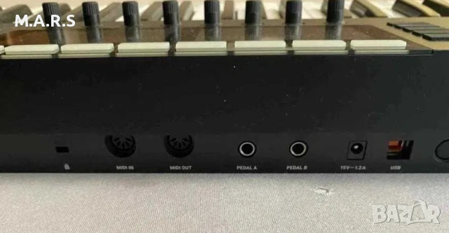 Native Instruments Komplete Kontrol S49 MK2 | Отлично състояние, снимка 5 - Синтезатори - 54081083