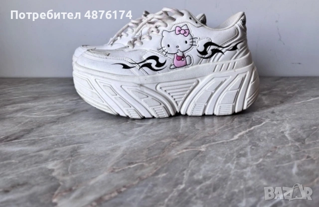 Hello kitty bershka обувки