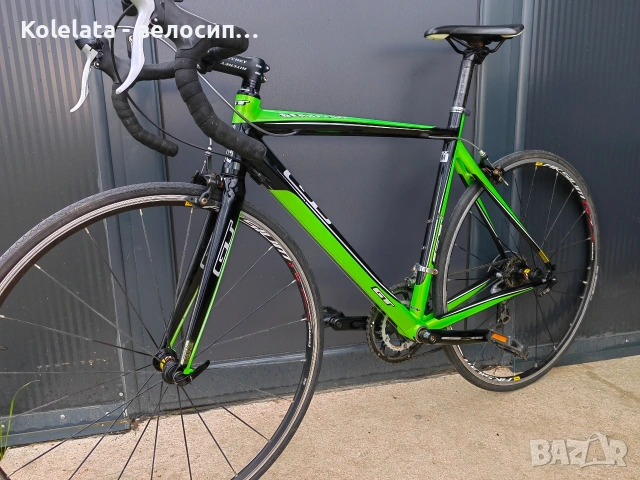 GT алуминиев шосеен велосипед размер 53 