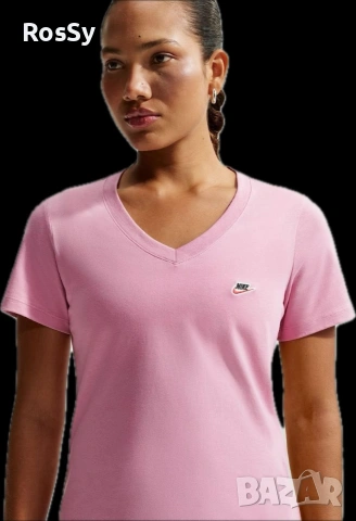Дамска тениска Nike