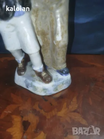 Старинна фигурка от испански порцелан, произведена от Porcelana Artística Levantina (PAL), снимка 5 - Статуетки - 55578076
