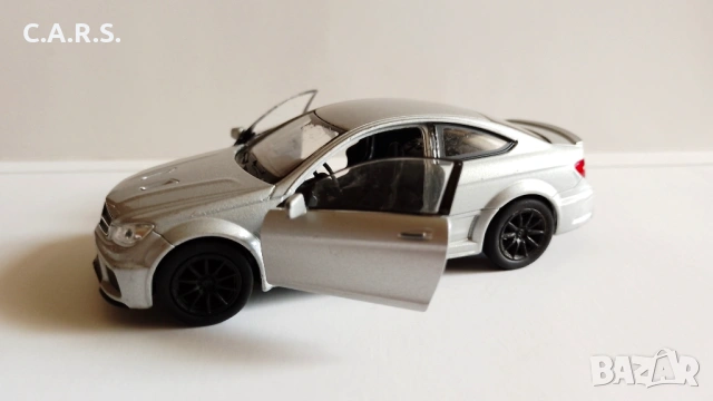 Mercedes-Benz C63 AMG Coupe Welly - Мащаб 1:34-39, снимка 2 - Колекции - 54179664