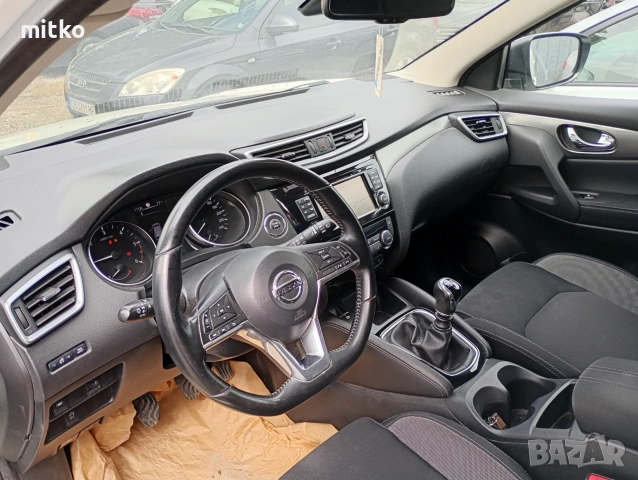 Нисан Кашкай 1,5Dci, снимка 6 - Автомобили и джипове - 55156218