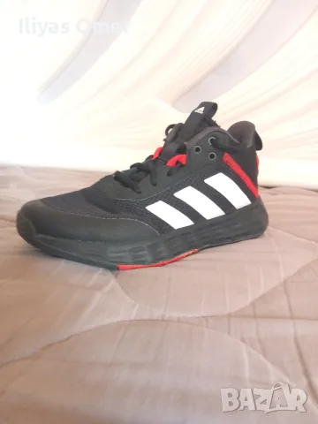 Продавам детски обувки Adidas 