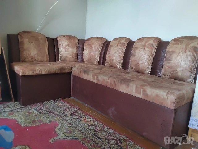 Разтегателен диван 