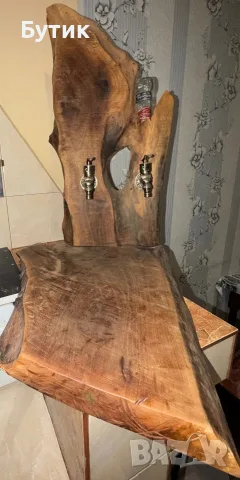 Диспенсър с две кранчета