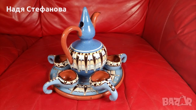 Ретро керамичен комплект за греяна ракия, павурче,  5 кратунки и табличка