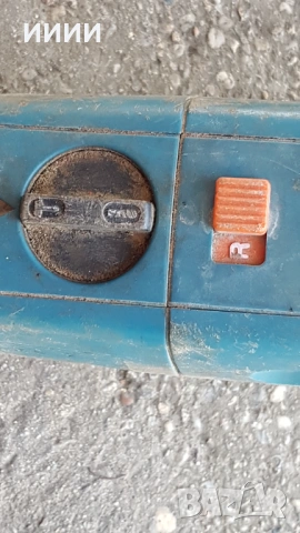 Биеща дрелка бормашина BLACK AND DECKER , снимка 3 - Бормашини - 54388629