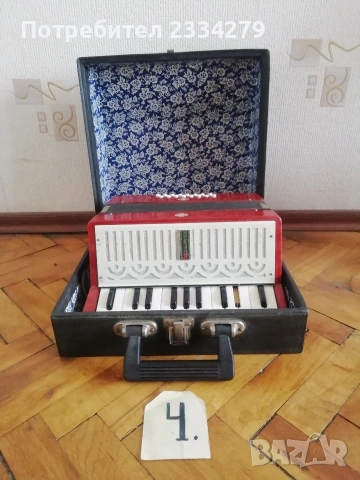 Стари детски музикални инструменти, чинели, дайре, акордеон. , снимка 18 - Антикварни и старинни предмети - 49777852