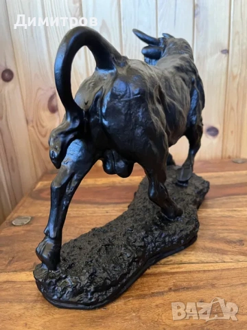 Скулптура пластика на бик , снимка 3 - Антикварни и старинни предмети - 54007337
