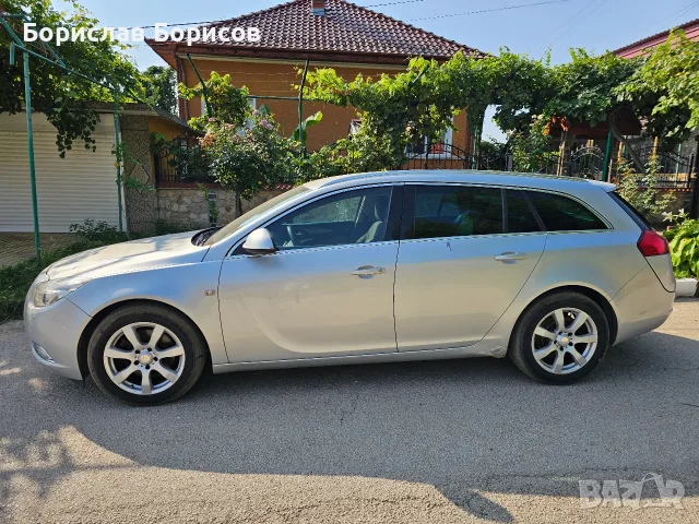 Opel Insignia 2.0CDTI, снимка 2 - Автомобили и джипове - 55622804
