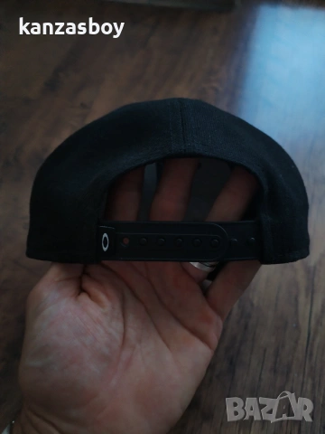 oakley x new era cap - страхотна мъжка шапка , снимка 6 - Шапки - 55190101