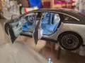 Продавам колекционерски модел Mercedes EQS 1:18, снимка 7
