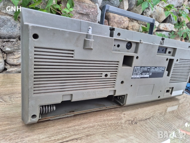 Радиокасетофон Sharp GF-7300H, снимка 6 - Радиокасетофони, транзистори - 55190294