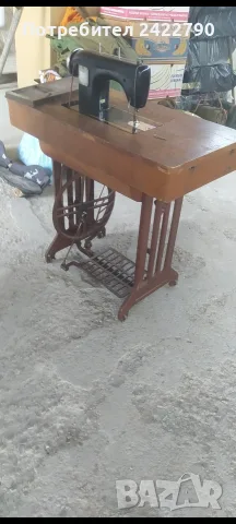 Стара крачна шевна машина