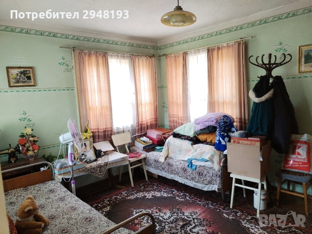 Къща с двор и гараж , снимка 6 - Къщи - 55150841