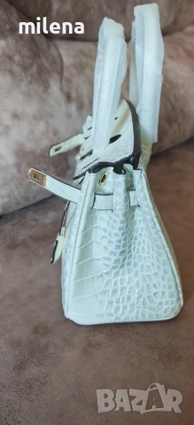 Нова чанта, цвят шампанско, модел Hermès Birkin , снимка 2 - Чанти - 55056661