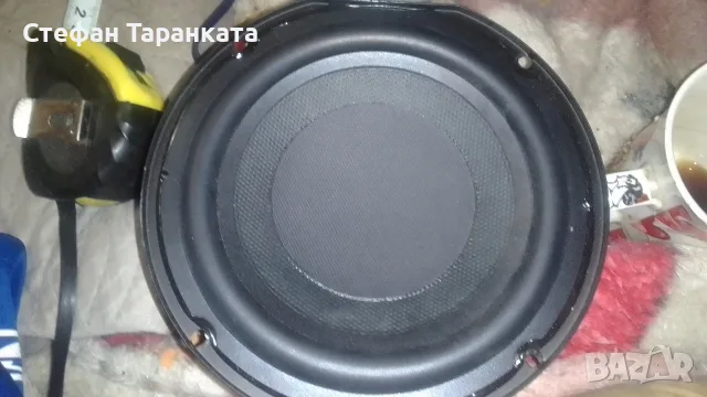 Басов говорител свалян от субуфер 