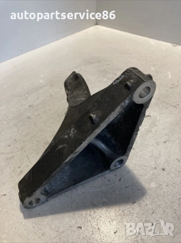 Конзола/стойка за монтаж, дясна, за Subaru Outback 2.0 Дизел (2010), снимка 2 - Части - 54235284