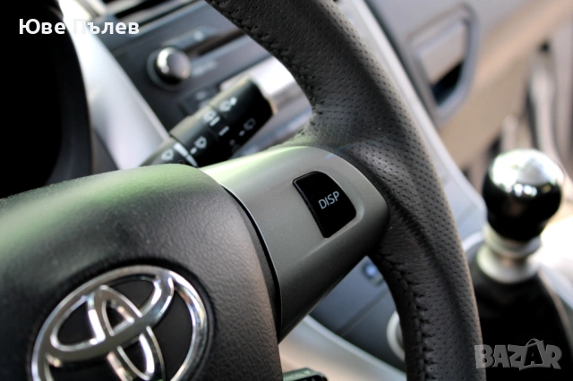 Toyota Auris II 1.6 (132 кс) + ГАЗОВ  ИНЖЕКЦИОН 2013 август, снимка 13 - Автомобили и джипове - 54730145