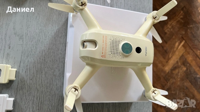 Дрон Yuneec Breeze 4K с контролер и две батерии, снимка 5 - Дронове и аксесоари - 54734137
