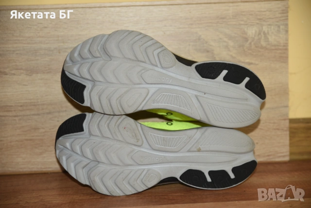 Saucony оригинални маратонки размер 45, снимка 5 - Маратонки - 54455469
