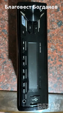 Продавам авто радио Thunder CAS-309USB