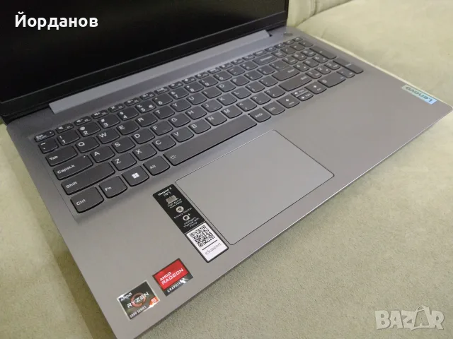 Lenovo Ideapad 3 15.6'' Led / Ryzen 5 5000 цял за ремонт или части, снимка 3 - Части за лаптопи - 55416421