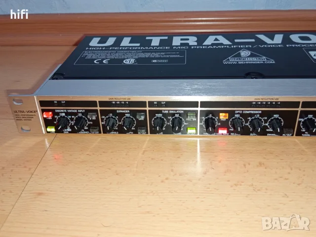 Микрофонен предусилвател / процесор Behringer Ultra-Voice Pro VX2000, снимка 2 - Други - 55429953