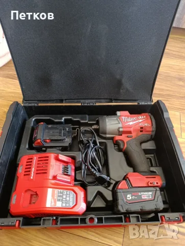 Milwaukee M18 FUEL гайковерт + 2 батерии 5Ah + зарядно + куфар