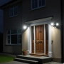 LED външна лампа със сензор за движение, 16W 1900LM 5000K дневна светлина, IP65 водоустойчиви прожек, снимка 1