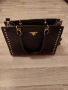 Дамска Кожена Чанта PRADA, снимка 1