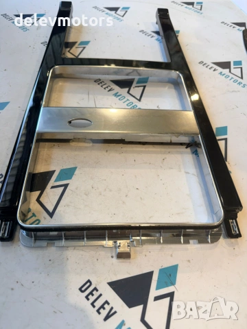 jba2-044e05-a декоративна лайсна от Land Rover Range Rover Velar (L560) 3.0 D , снимка 2 - Части - 55154454