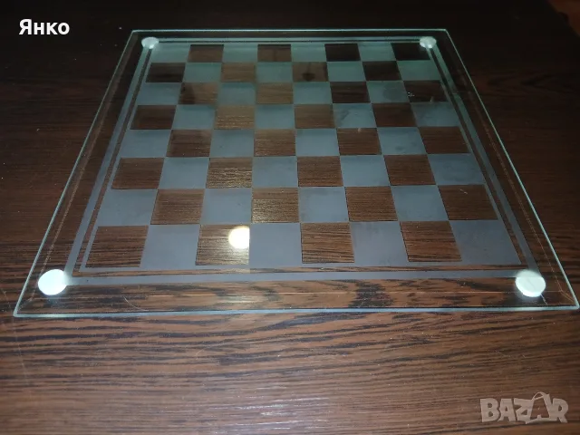 Продавам класически стъклен шах 25×25