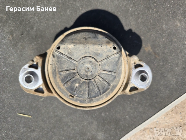 А2122402417 Тампон двигател OEM MERCEDES W212 E 350 CDI 4MATIC OM642 2011, снимка 2 - Части - 54565210