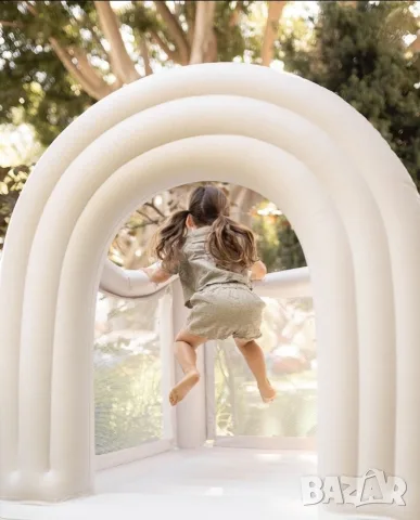 Надуваем бял замък Forestoria White Arch под наем, снимка 4 - Надуваеми играчки - 55177382