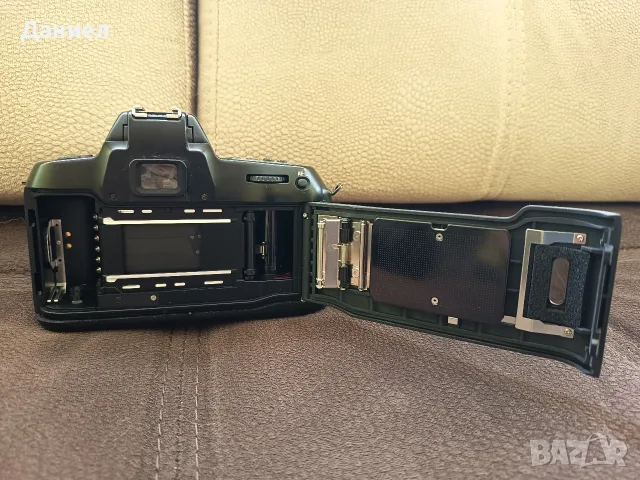 Комплект филмов фотоапарат Nikon N70 + 2 обектива (Sigma 28-80mm & Quantaray 70-210mm), снимка 4 - Фотоапарати - 55560240