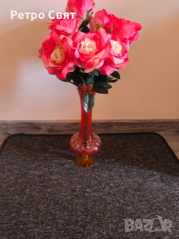 Стъклена ваза на "Китка" 