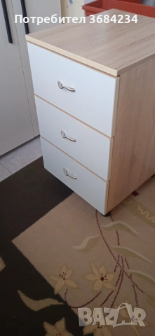 Продавам шкаф с 3чекмеджета, снимка 5 - Шкафове - 54142176