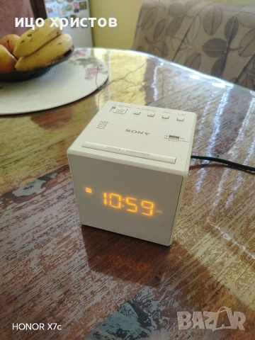 Радио часовник Sony Japan 