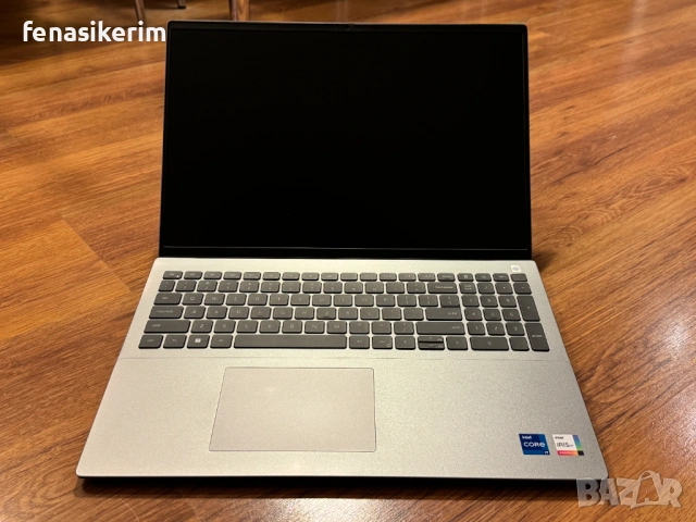 НОВ 16' WUXGA Core i7-1360p DELL Vostro 5630 16GB LPDDR5/1000GB NVMe/Nvidia RTX 2050/Бат. 8ч., снимка 4 - Лаптопи за игри - 54578893