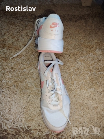 Nike Air max оригинални маратонки в перфектно състояние без забележки като нови. , снимка 4 - Маратонки - 54929831