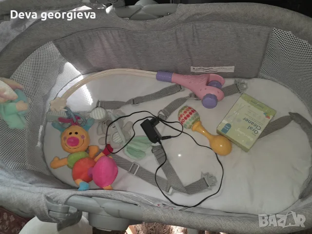 Люлееща се кошара, снимка 5 - Бебешки легла и матраци - 55625168
