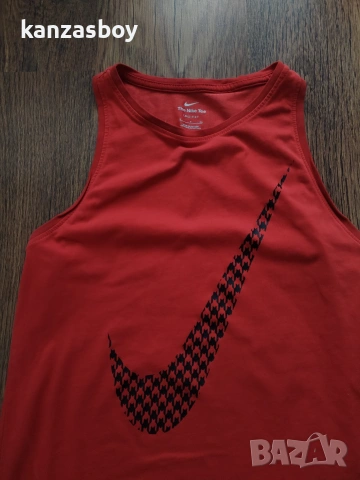 Nike - страхотен дамски потник С , снимка 3 - Потници - 55223905
